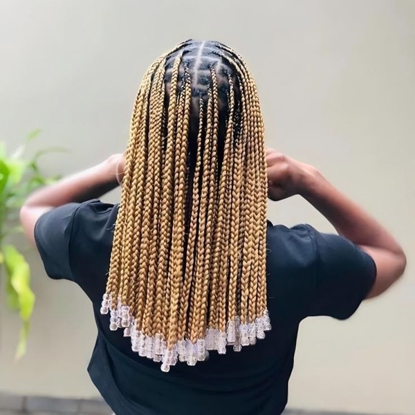 የጥቁር ፀጉር መጎተት፡ የባህል፣ የማንነት እና የመቋቋም ችሎታ